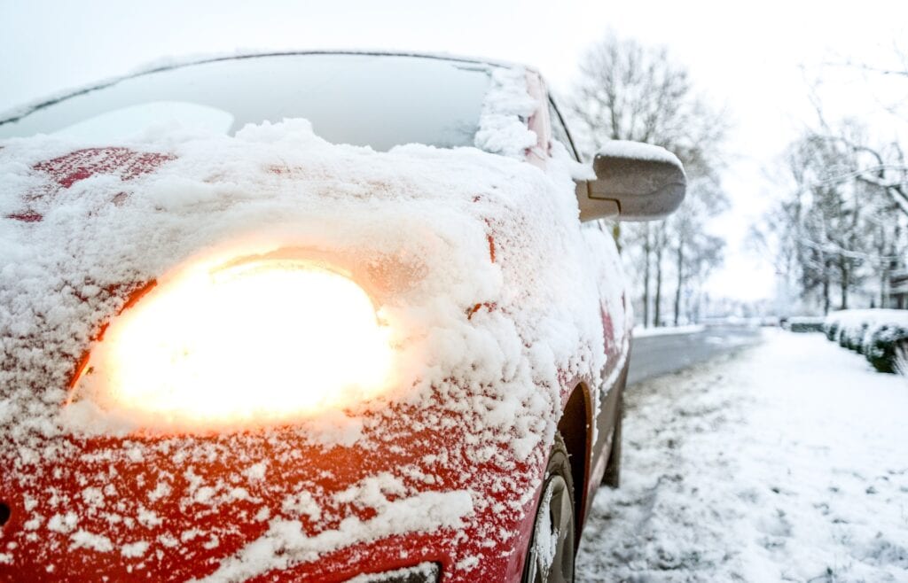 automotive_snow_redcar